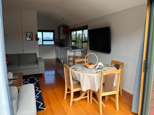 Treetops Cottage At The Castle Whitianga Buitenkant foto